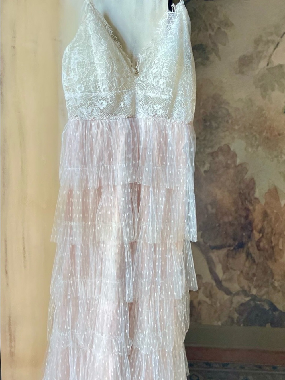 Watters Tiered Lace & Swiss Dot Wedding Dress, Custom Tulle Flutter Sleeves, 8 - Picture 13 of 15